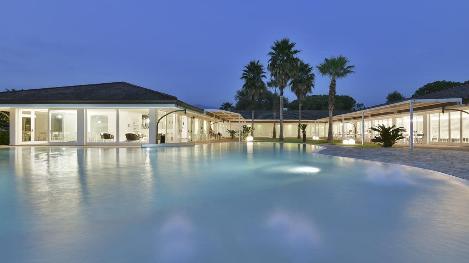 Paestum Inn Beach Resort